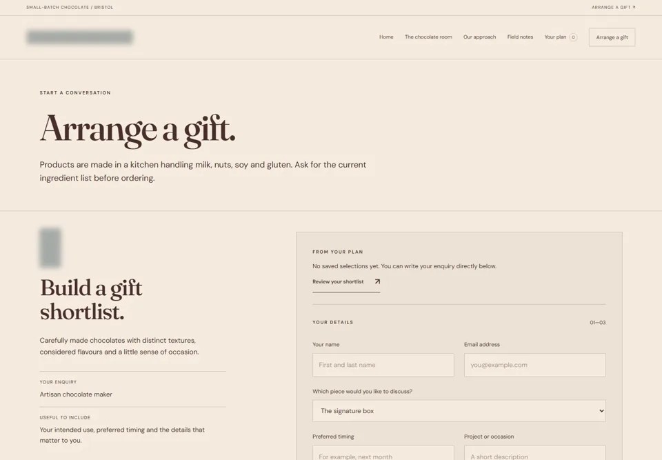 Arrange a gift — identifying labels masked